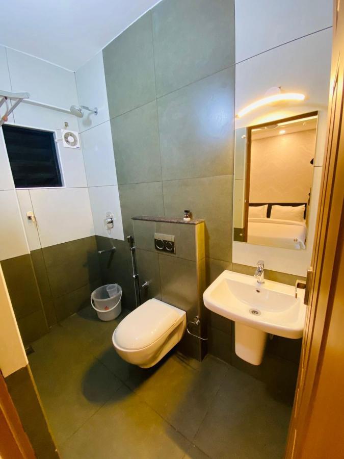 Hotel Nujoom Rooms & Apartments Kochi Exterior foto