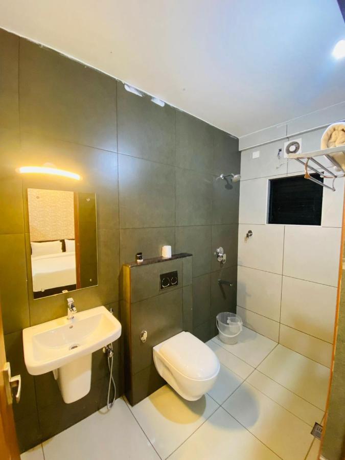 Hotel Nujoom Rooms & Apartments Kochi Exterior foto