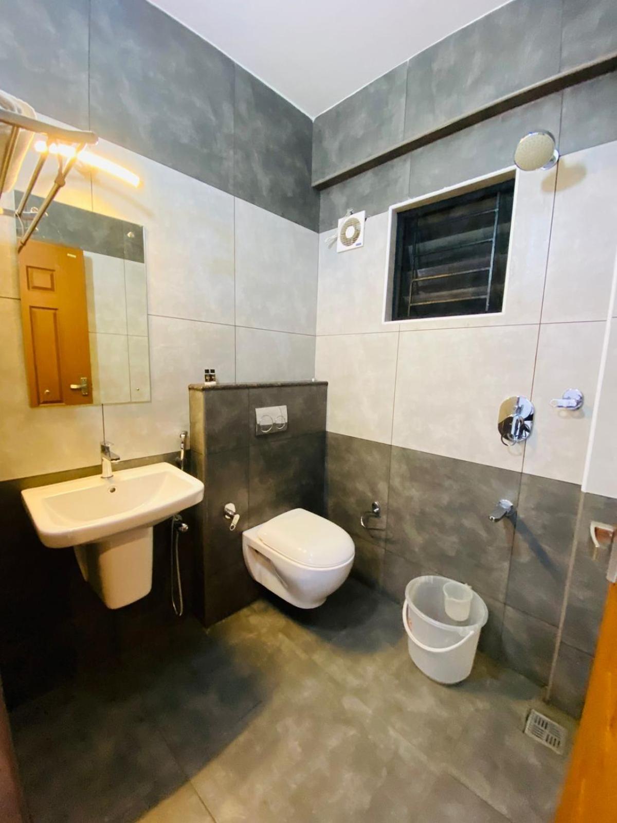 Hotel Nujoom Rooms & Apartments Kochi Exterior foto